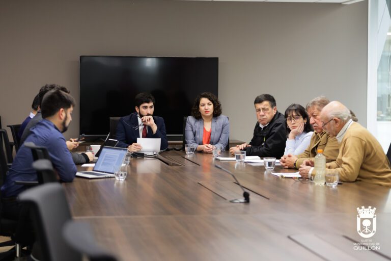 Alcalde Miguel Peña se reunió con Ministra Javiera Toro para revisar proyecto APR de San Ramón Sur