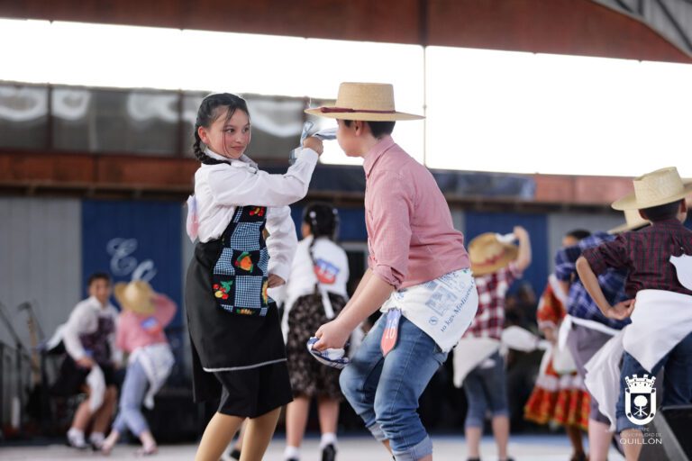 Diguillín ya tiene a sus representantes para el regional de cueca escolar