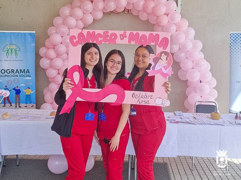 Profesionales del CESFAM y la OMM realizaron difusión sobre la prevención del cáncer de mama