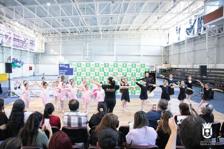 Bailarinas protagonizaron cierre de proyecto de la escuela Contretemps