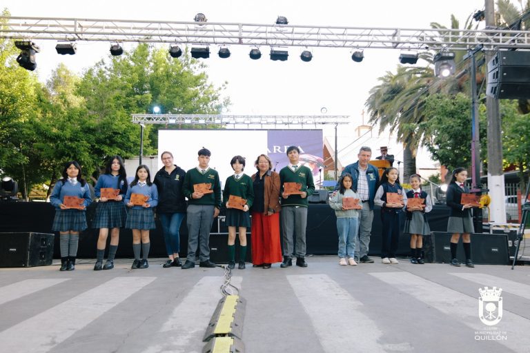 Música, danza, pintura y artesanías marcaron el homenaje a Violeta Parra
