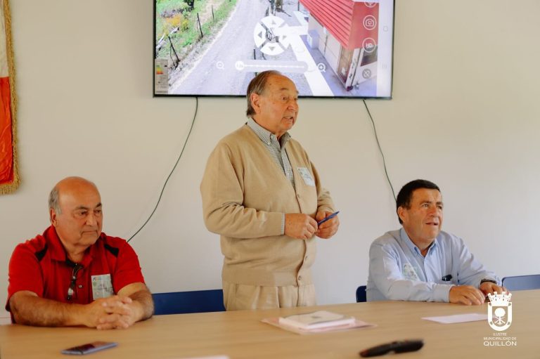 Vecinos de El Olivar recibieron aparatos de radiocomunicación para aumentar seguridad en su sector