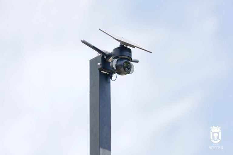Vecinos de El Olivar recibieron aparatos de radiocomunicación para aumentar seguridad en su sector