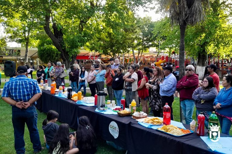 Feria de la plaza ya entró en funcionamiento por la temporada estival que se avecina