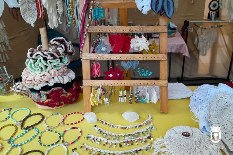 Feria de la plaza ya entró en funcionamiento por la temporada estival que se avecina