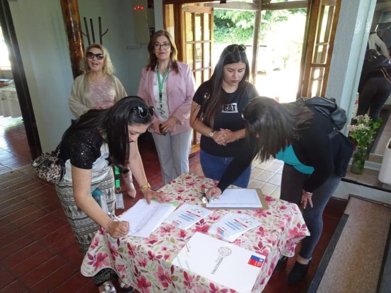 Empresarios de Quillón recibieron información sobre la normativa en la contratación de migrantes