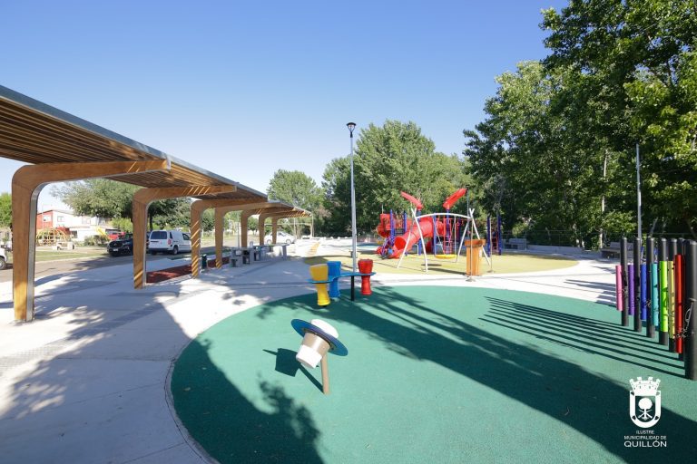 Alcalde Miguel Peña y vecinos de la Villa Eduardo Frei inauguraron nueva plaza Estero Peluca