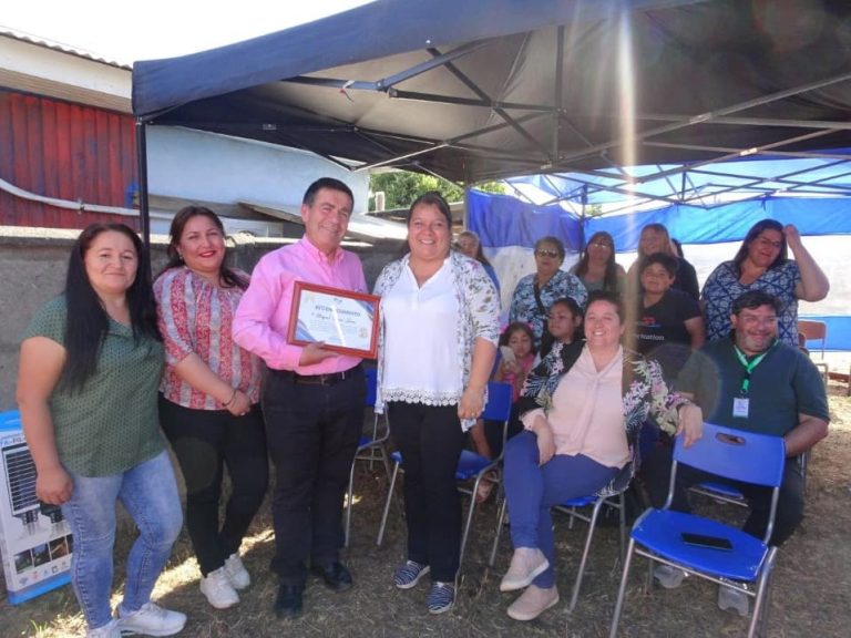 Vecinos de El Refugio dieron cierre a dos proyectos para mejorar la seguridad del sector y su sede