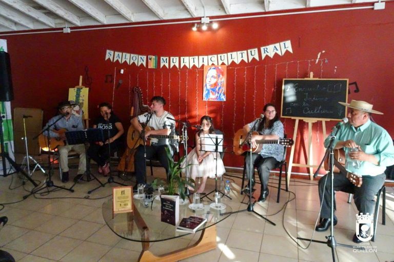 Quillón vivió su último Encuentro Íntimo con la Cultura al calor de la música folclórica y la literatura