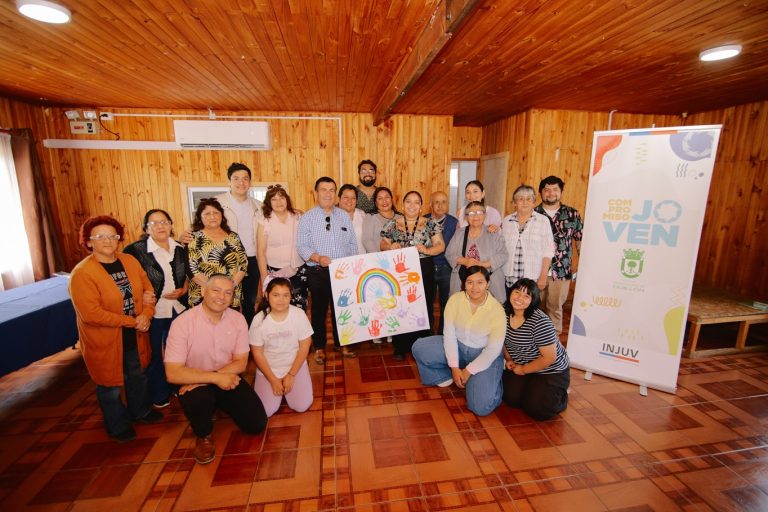 Estudiante quillonina motivó a jóvenes de la comuna a estrechar lazos con personas mayores