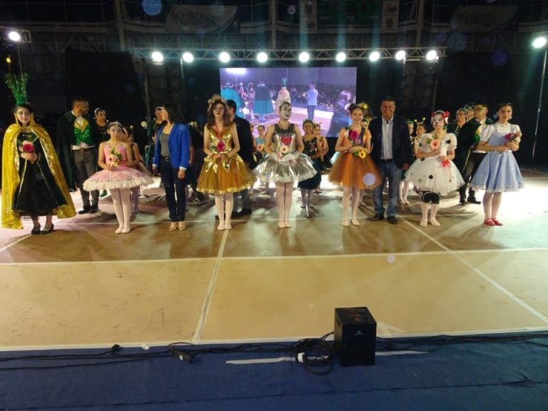 Alumnos de la Escuela Municipal de Ballet dieron muestra de su talento en gala de cierre de año