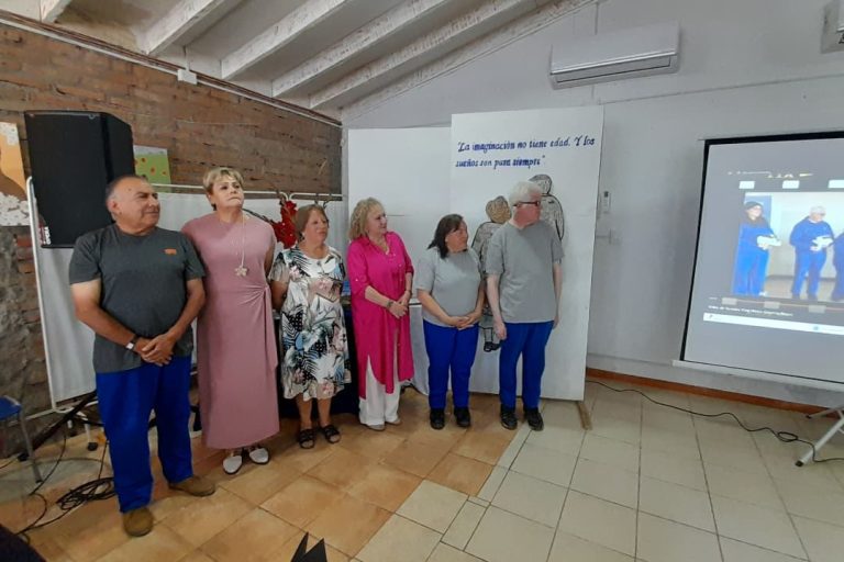 Adultos mayores de Quillón lanzaron libro que recopila la historia de Coyanco