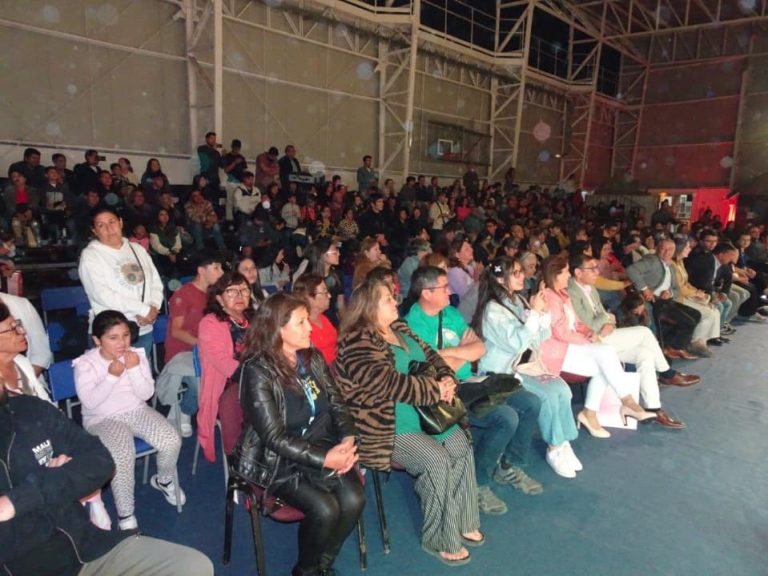 Alumnos de la Escuela Municipal de Ballet dieron muestra de su talento en gala de cierre de año