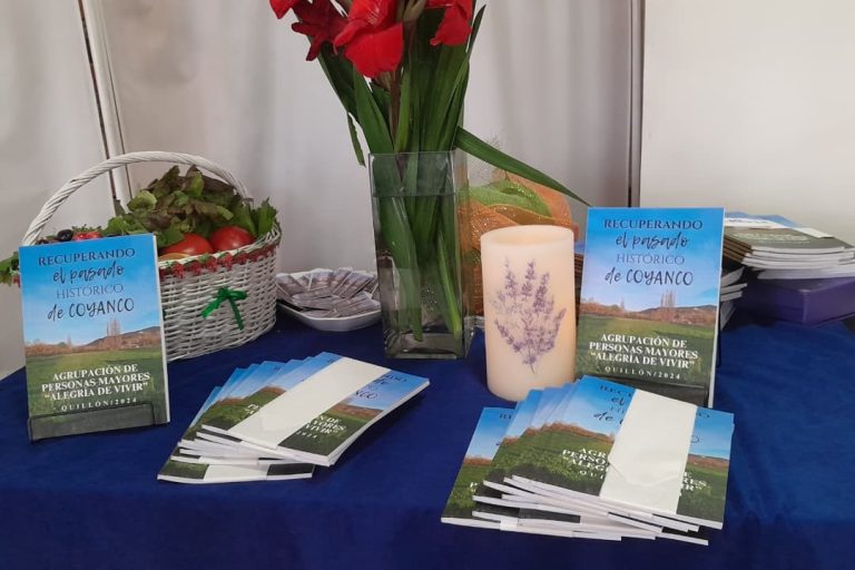 Adultos mayores de Quillón lanzaron libro que recopila la historia de Coyanco