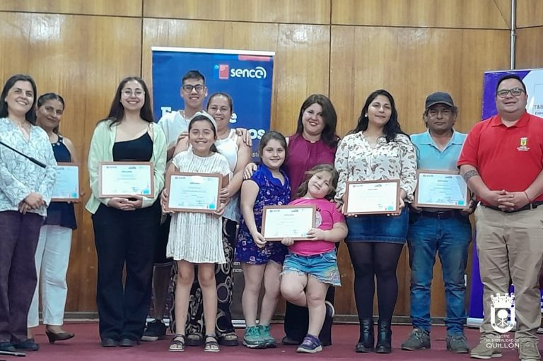 Trabajadores quilloninos realizaron curso de Inglés para mejorar sus competencias laborales