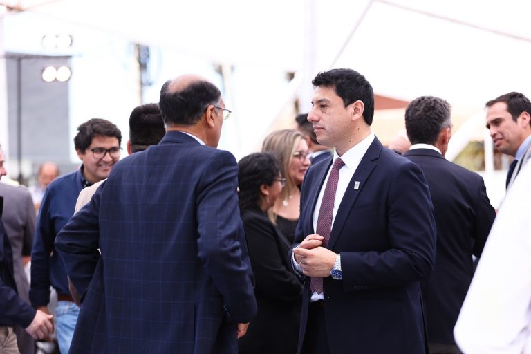 El alcalde Felipe Catalán participó de la firma de convenio de programación, entre el Ministerio de Salud y el Gobierno Regional de Ñuble