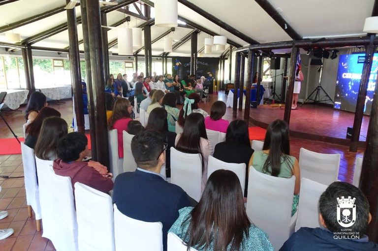 Con mucha emoción, se llevó a cabo la ceremonia de cierre del ciclo para los 16 estudiantes de Kinder de la escuela Puertos Frutales de Coyanco