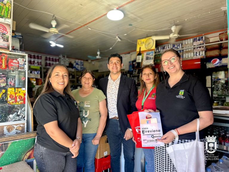 Senda Previene de la Municipalidad de Quillón, Carabineros de Chile y el alcalde Felipe Catalán, llevaron a cabo un recorrido por distintos puntos del comercio local, especialmente en expendios de bebidas alcohólicas.