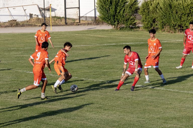 La premiación del Campeonato Acumulativo ANFA Quillón 2024 fue una jornada llena de emoción y orgullo para jugadores, hinchas y familias
