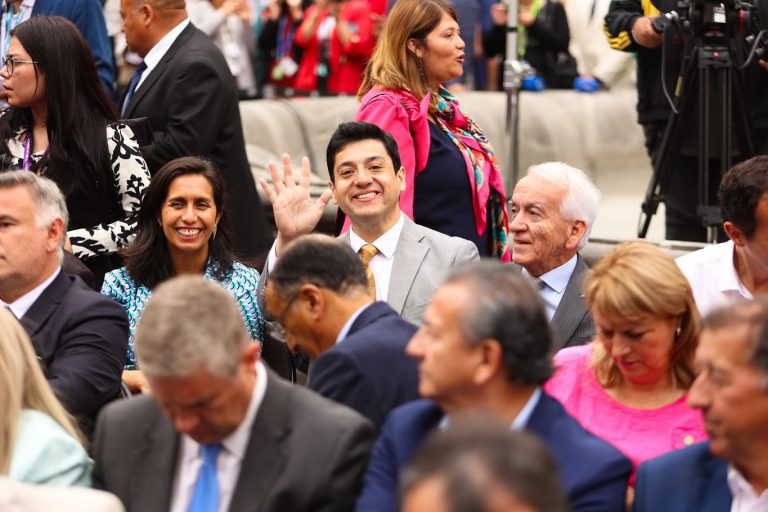 alcalde de Quillón participa en programa de fortalecimiento municipal en Santiago