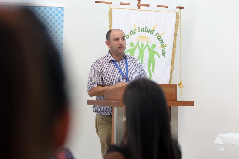 Comité paritario del CESFAM Alberto Gyhra soto de Quillón recibe importante reconocimiento