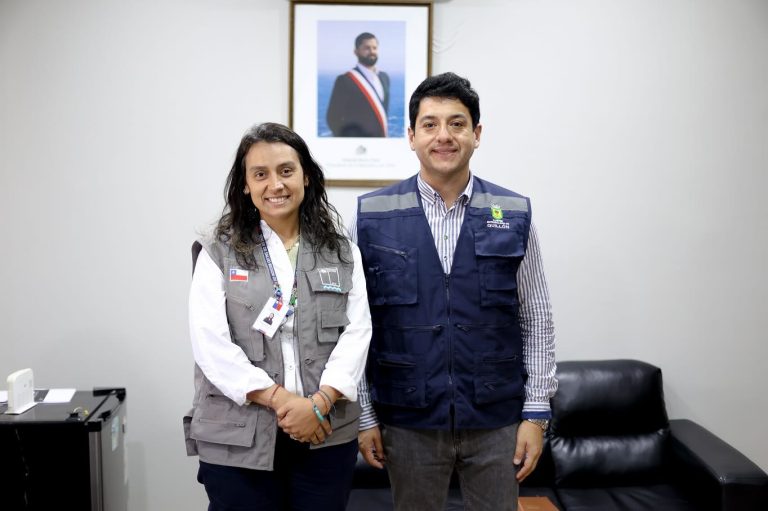 Seremi de salud de Ñuble presenta nueva guía de beneficios sociales en Quilllón