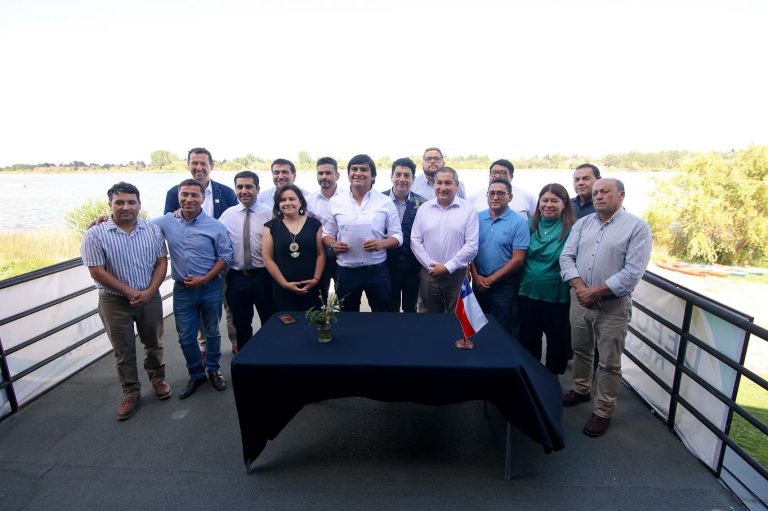 Alcaldes del Valle del Itata firman convenio para fortalecer el desarrollo comunal