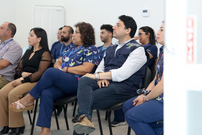 Comité paritario del CESFAM Alberto Gyhra soto de Quillón recibe importante reconocimiento