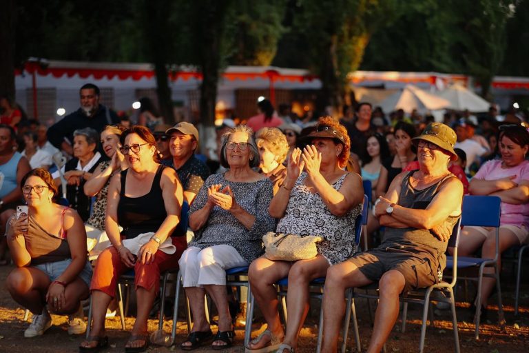 Feria Agroturística de Quillón 2025 llegó a su gran cierre con música y tradición