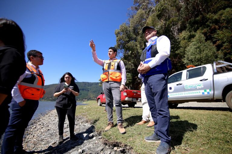 Alcaldes de Contulmo y Quillón abordan experiencias para la conservación del lago Lanalhue y la laguna Avendaño