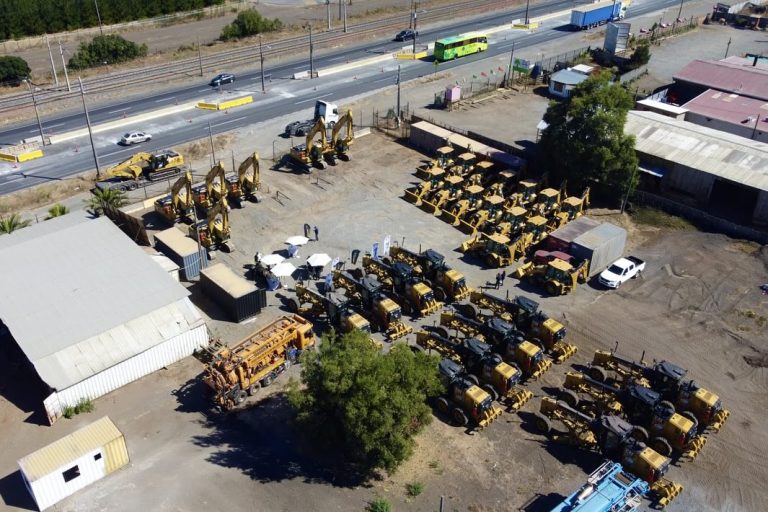 Entrega de maquinaria para Quillón: una iniciativa histórica para mejorar la infraestructura comunal