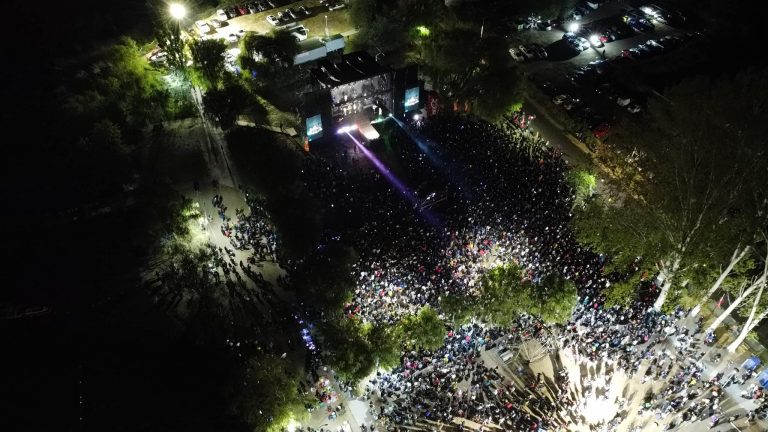 Fest Quillón reunió a más de 20.000 personas en una exitosa segunda noche