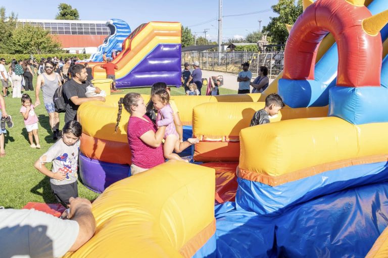Gran cierre de vacaciones infantil en Quillón con juegos, shows y diversión