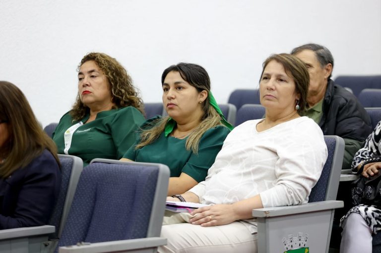 Alcalde Felipe Catalán encabeza reunión con directores de establecimientos educacionales para evaluar condiciones antes del inicio de clases