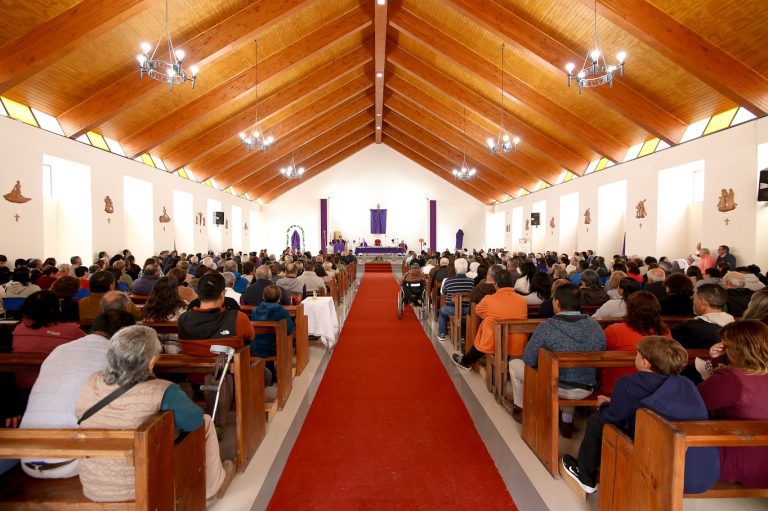 Este domingo dimos inicio a la Fiesta de la Vendimia Quillón 2025 con una emotiva misa  y bendición de los frutos en nuestro templo parroquial.