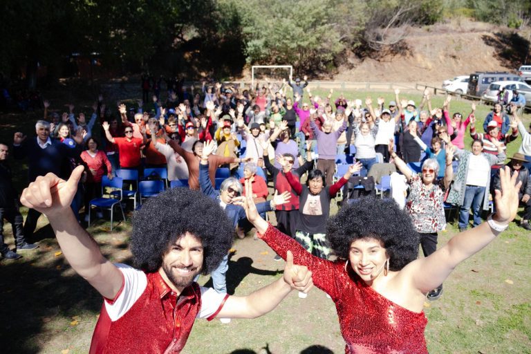 Celebrando la felicidad con nuestros adultos mayores