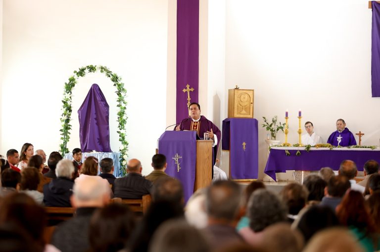 Este domingo dimos inicio a la Fiesta de la Vendimia Quillón 2025 con una emotiva misa  y bendición de los frutos en nuestro templo parroquial.