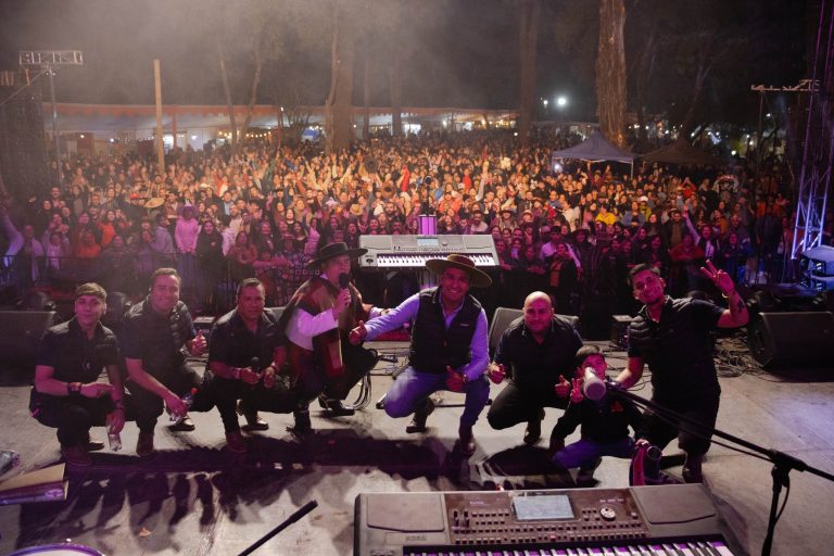 Vivimos una primera jornada inolvidable en nuestra Fiesta de la Vendimia Quillón 2025