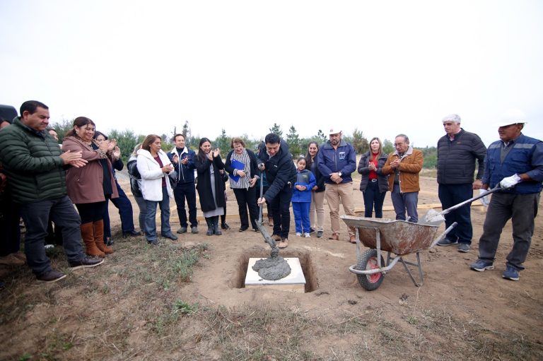 Primera piedra para 42 nuevas viviendas rurales en Quillón