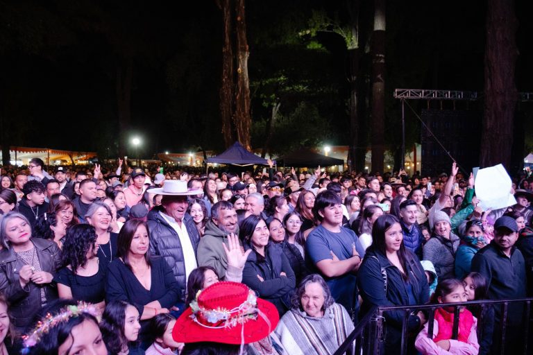 Vivimos una primera jornada inolvidable en nuestra Fiesta de la Vendimia Quillón 2025