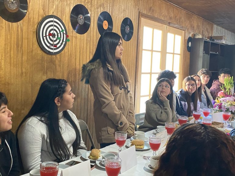 Desayuno “Jóvenes por su Futuro”