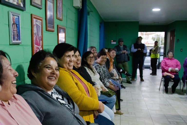 Junta de vecinos brisas de Quillón firma comodato por 30 años para uso de su sede