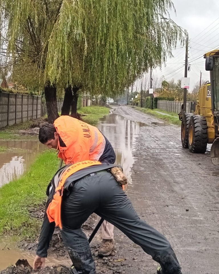 Nuestro equipo de Emergencias Municipales continúa en terreno, trabajando por la seguridad de nuestra comuna.