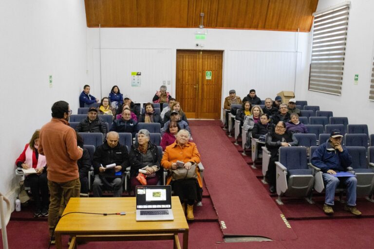 Tercera charla del ciclo INIA sobre cambio climático en frutales se realizó en Quillón