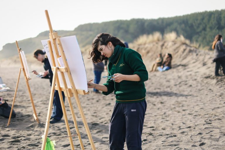 Quillón presente en el Concurso Regional de Pintura en Trehuaco