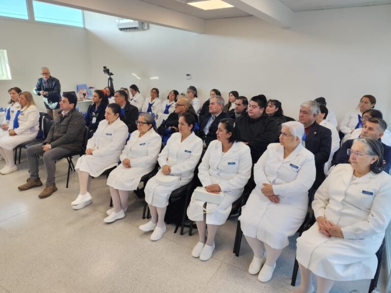 Las Damas de Blanco retomaron su labor voluntaria en el CESFAM de Quillón