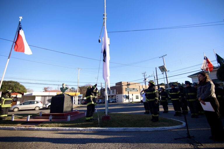 Hoy conmemoramos con orgullo el Día Nacional del Bombero en Quillón