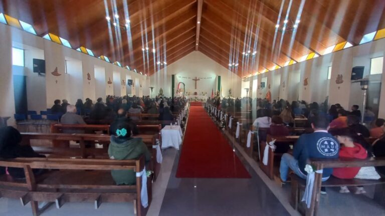 Con chilenitos, navegado y cuecas, celebramos en comunidad el Día de la Virgen del Carmen en Quillón.