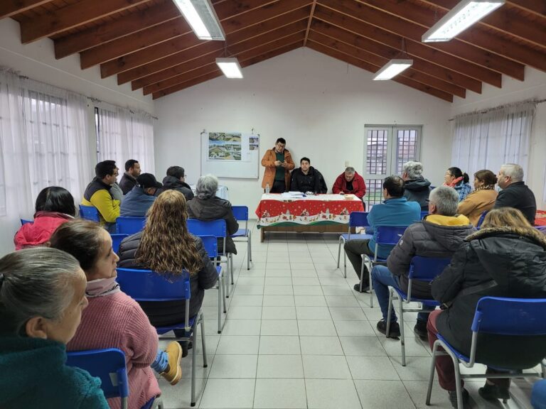 En la sede de la Junta de Vecinos Los Naranjos, se llevó a cabo un importante encuentro con la comunidad y el equipo municipal