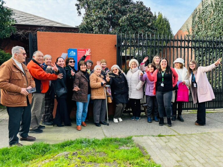 Acompañamos con mucho cariño a nuestros 10 clubes de personas mayores en la firma del convenio y pagaré del Fondo Nacional del Adulto Mayor